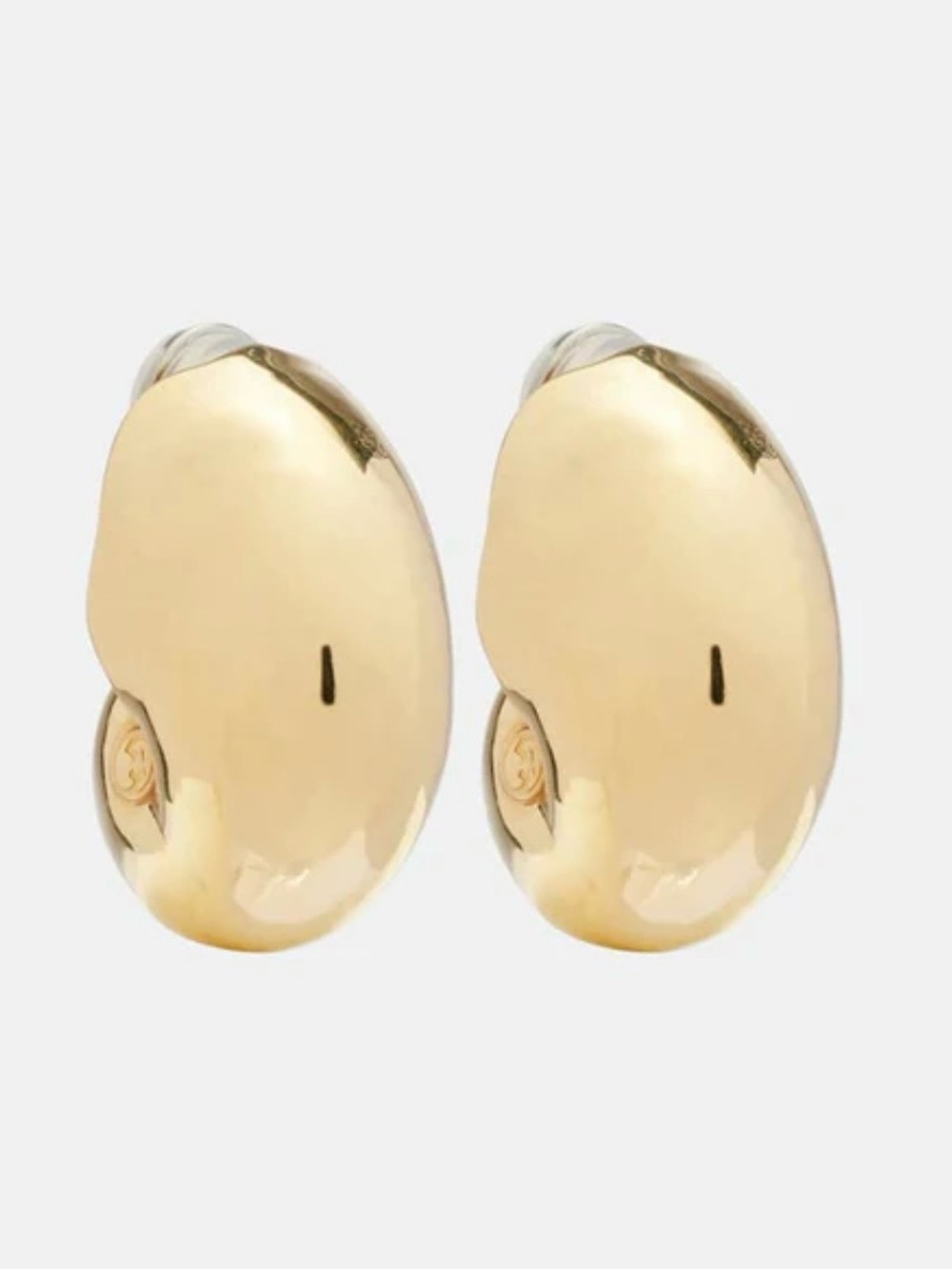 Gucci shell shaped clip on earrings. 100 % Authentic